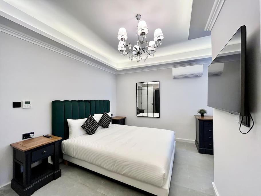 Beautiful 4-Bedroom Townhouse In スリーマ エクステリア 写真